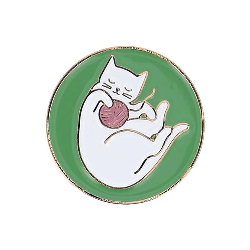 Green Cat Needle Minder