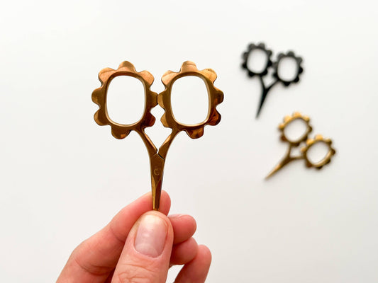 Small Needlecraft Scissors: Copper