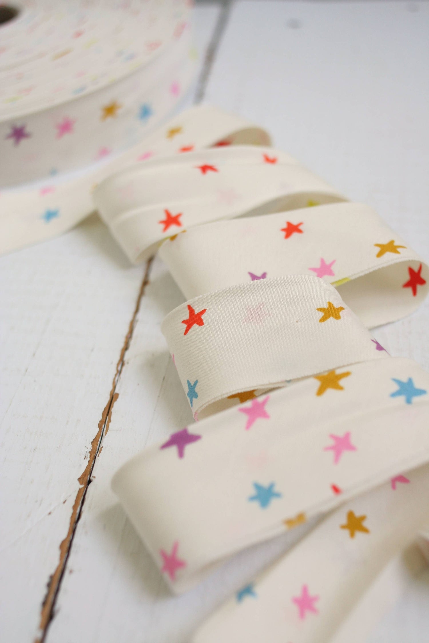 2.5" Bias Quilt Binding for Sewing, Starry Multi || 8 Yards