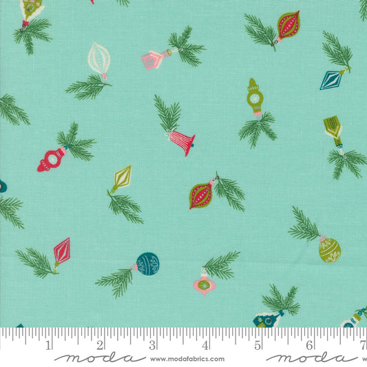 Cozy Wonderland || Vintage Baubles Icicle || Cotton Quilting Fabric