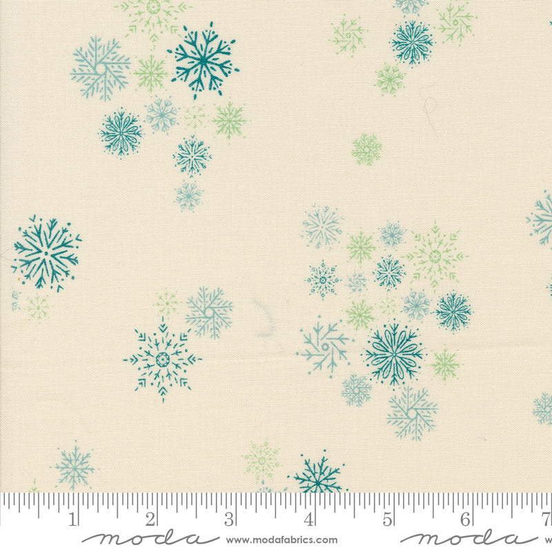 Cozy Wonderland || Snowflake Natural || Cotton Quilting Fabric