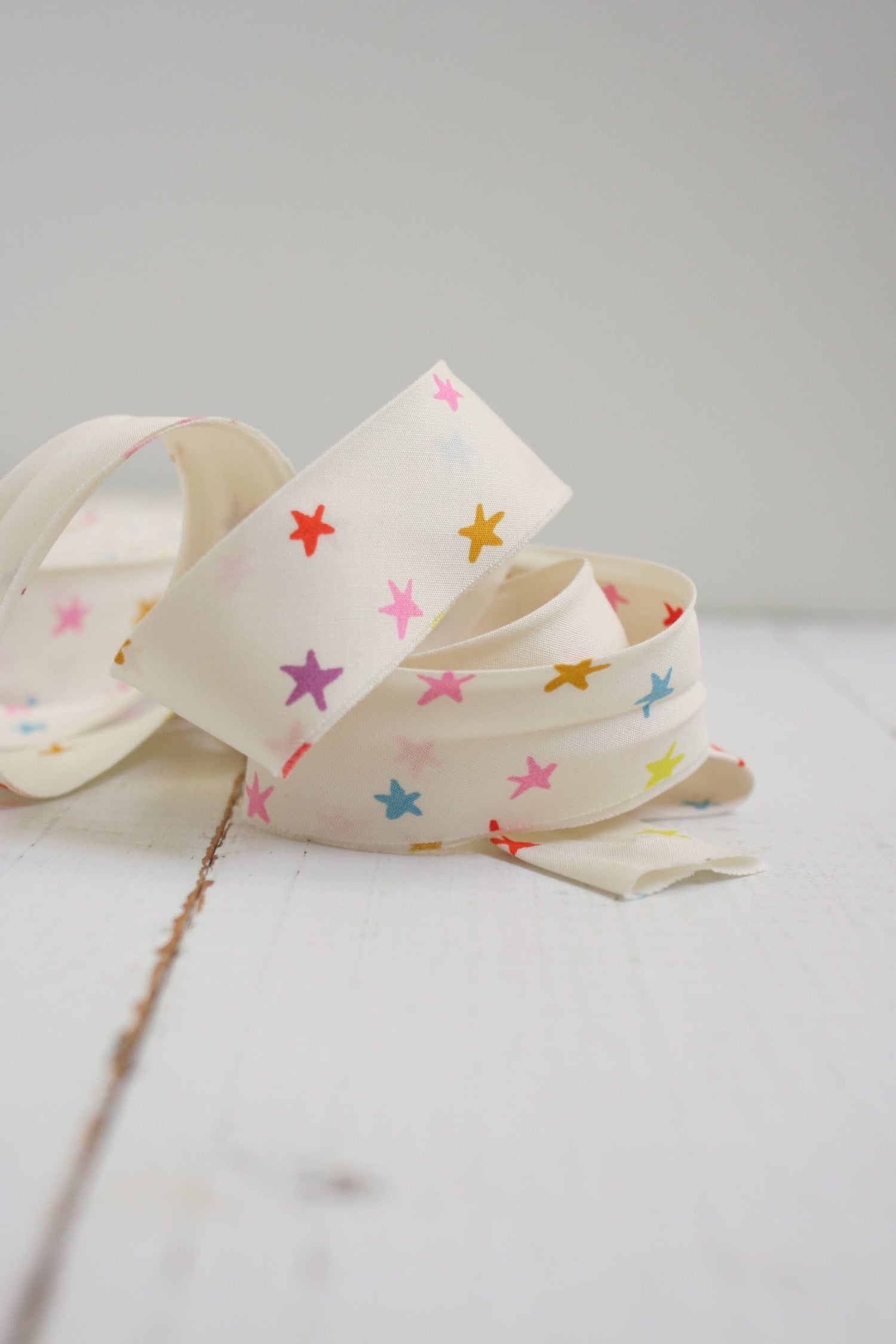 2.5" Bias Quilt Binding for Sewing, Starry Multi || 8 Yards