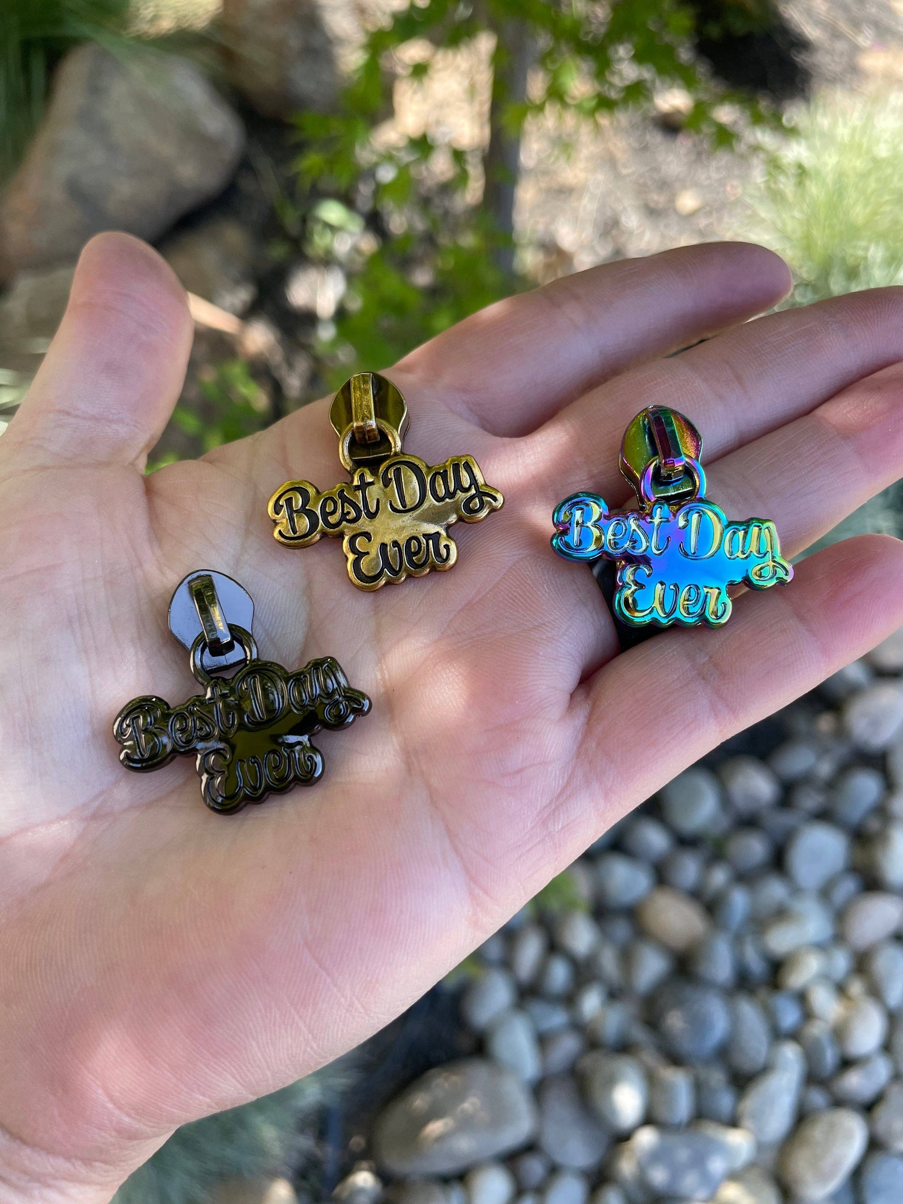 Best Day Ever zipper pulls: Rainbow / 5 pk