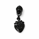 Strawberry zipper pulls: Silver / 5 pk