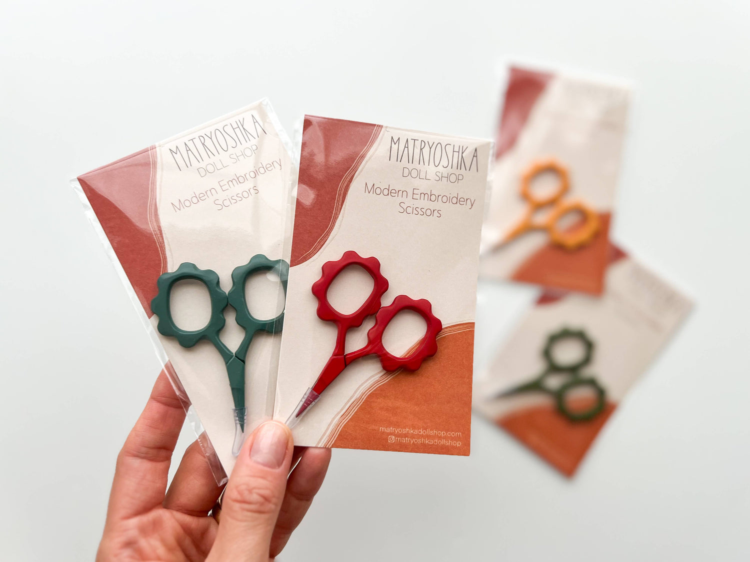 Small Flower scissors, tiny embroidery scissors: Cranberry