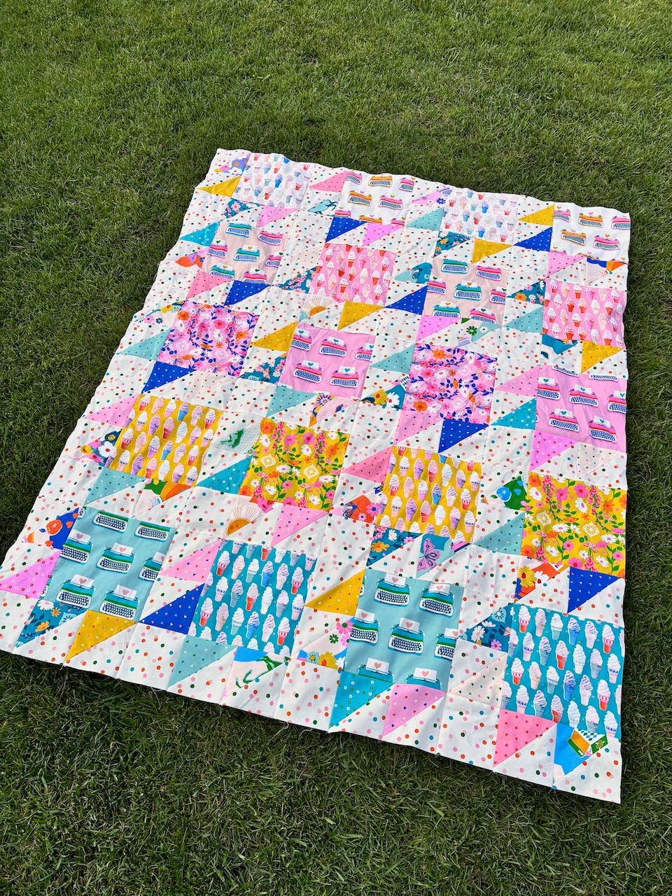 Layer Cake Bear Paws Quilt Pattern - Printed