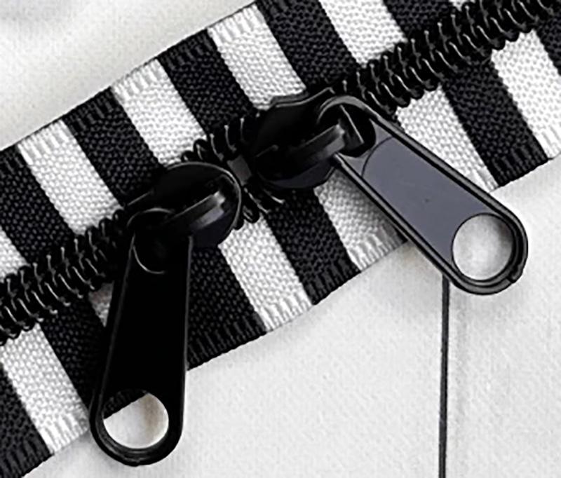 Black & White 30" Zipper Black