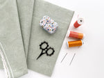 Small flower scissors, tiny needlecraft scissors: Blue Metallic