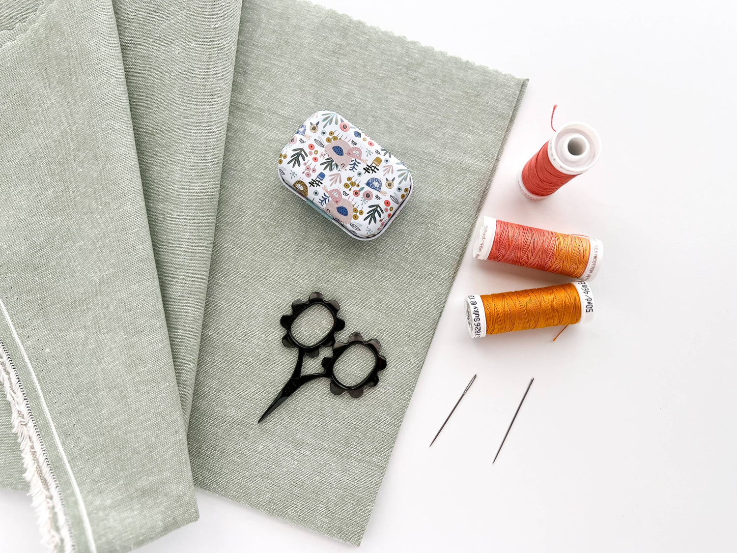 Small flower scissors, tiny needlecraft scissors: Blue Metallic