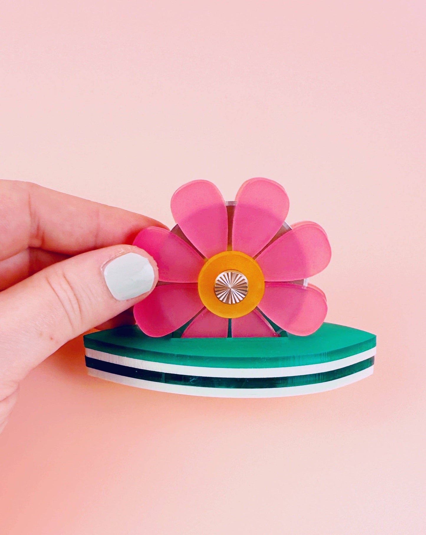 Flower thread cutter