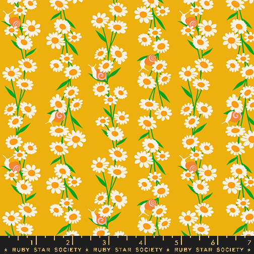 Carousel || Daisy Chain Goldenrod || Cotton Quilting Fabric