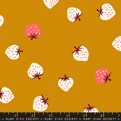 PREORDER Strawberry || Strawberry Toss Butterscotch || Cotton Quilting Fabric