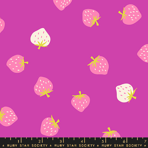 PREORDER Strawberry || Strawberry Toss Berry || Cotton Quilting Fabric