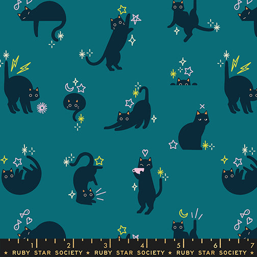 PREORDER FREAKY FAMILIARS || Catwalk Storytime || Cotton Quilting Fabric