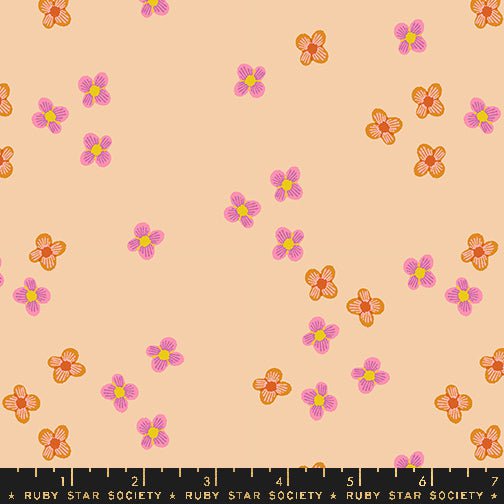 Favorite Flowers || Blossom Creme Brulee || Cotton Quilting Fabric
