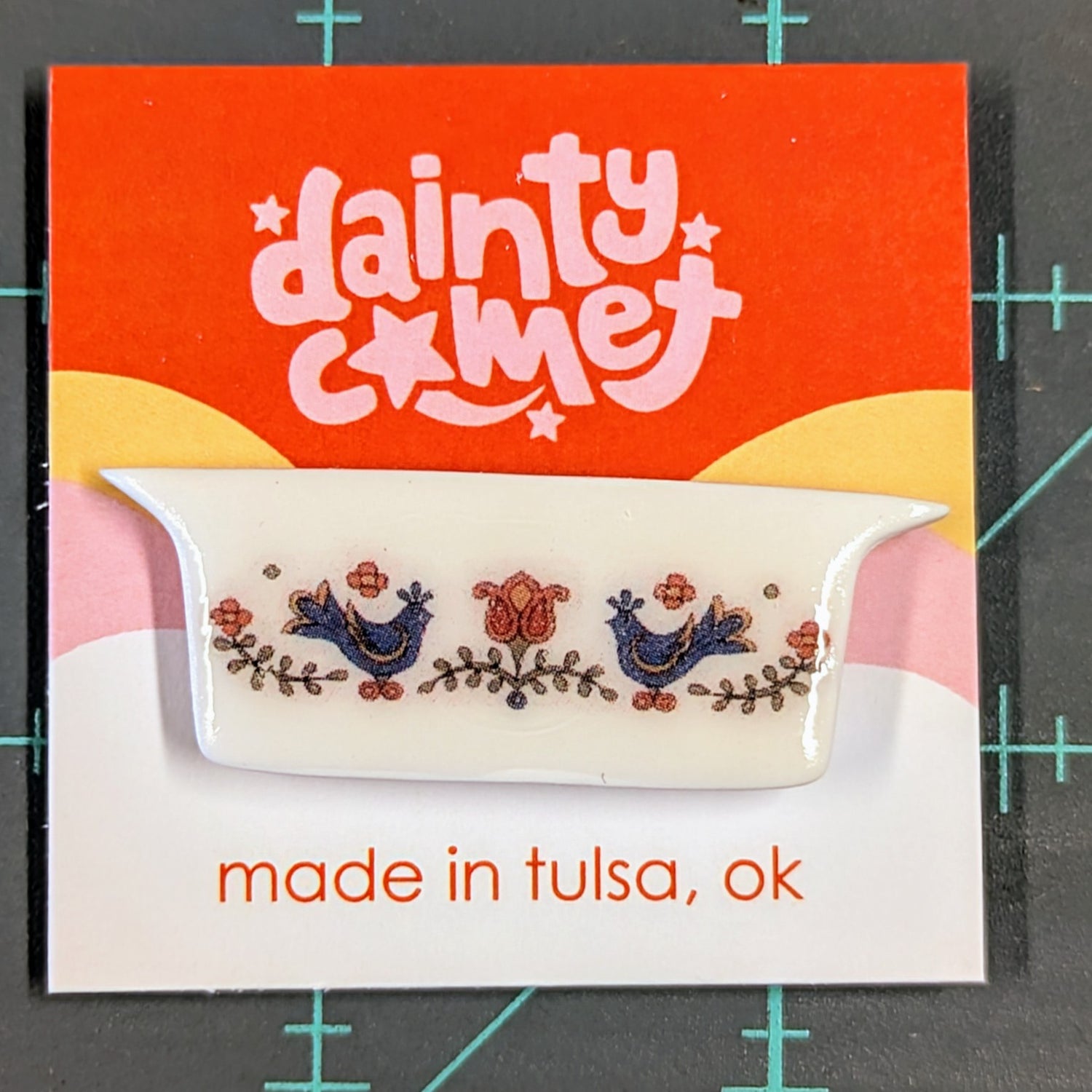 Pyrex Needle Minder: Country Festival
