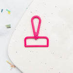 1.5" Swivel Snap Hook || Hot Pink