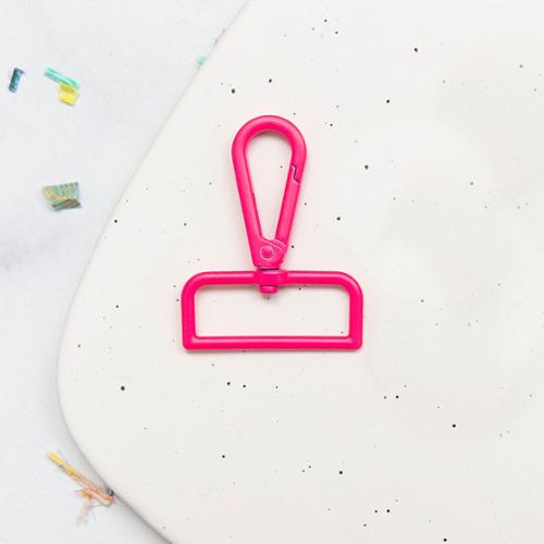 1.5" Swivel Snap Hook || Hot Pink