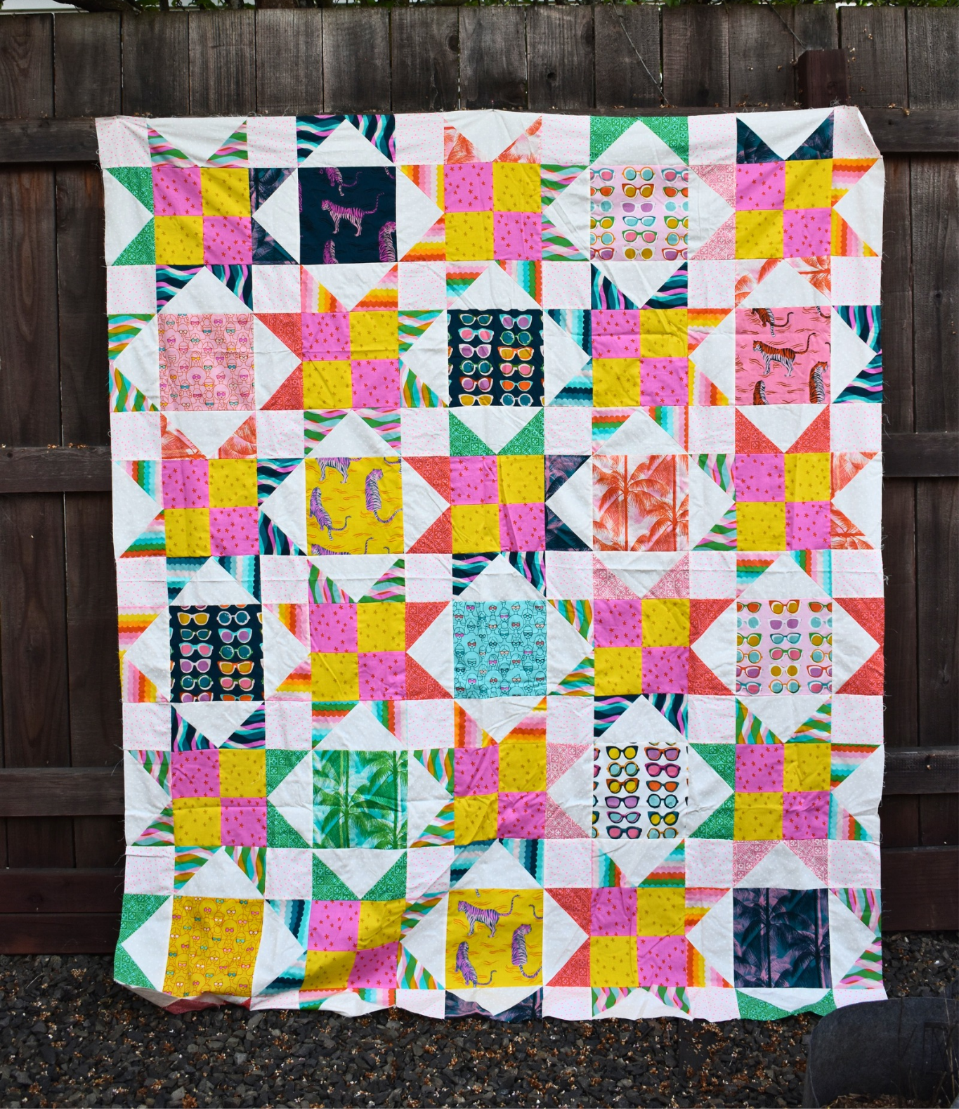 Star Patched Lovers POOLSIDE TOO QUILT KIT